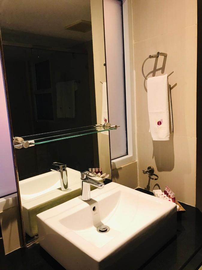 Paradiso Boutique Suites Bangkok Kültér fotó