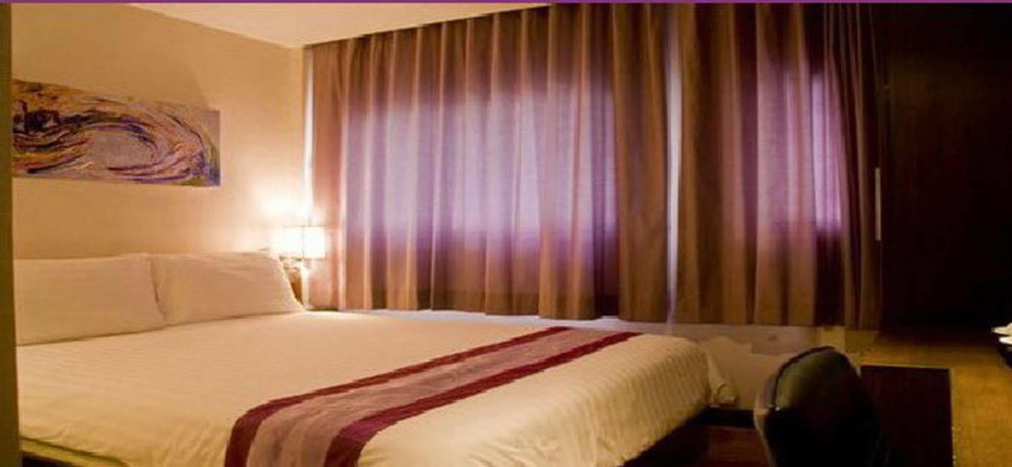 Paradiso Boutique Suites Bangkok Kültér fotó
